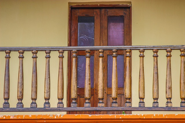 parallel arm door closer on push side of exterior door