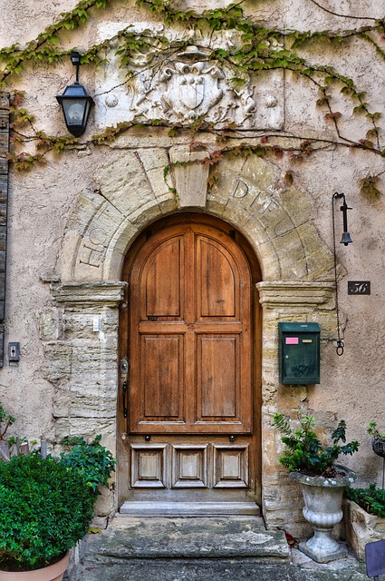 annotated diagram showing latch speed zone and strike alignment